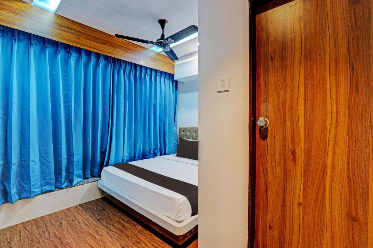 Collection O Hotel Swarg Сурат Экстерьер фото