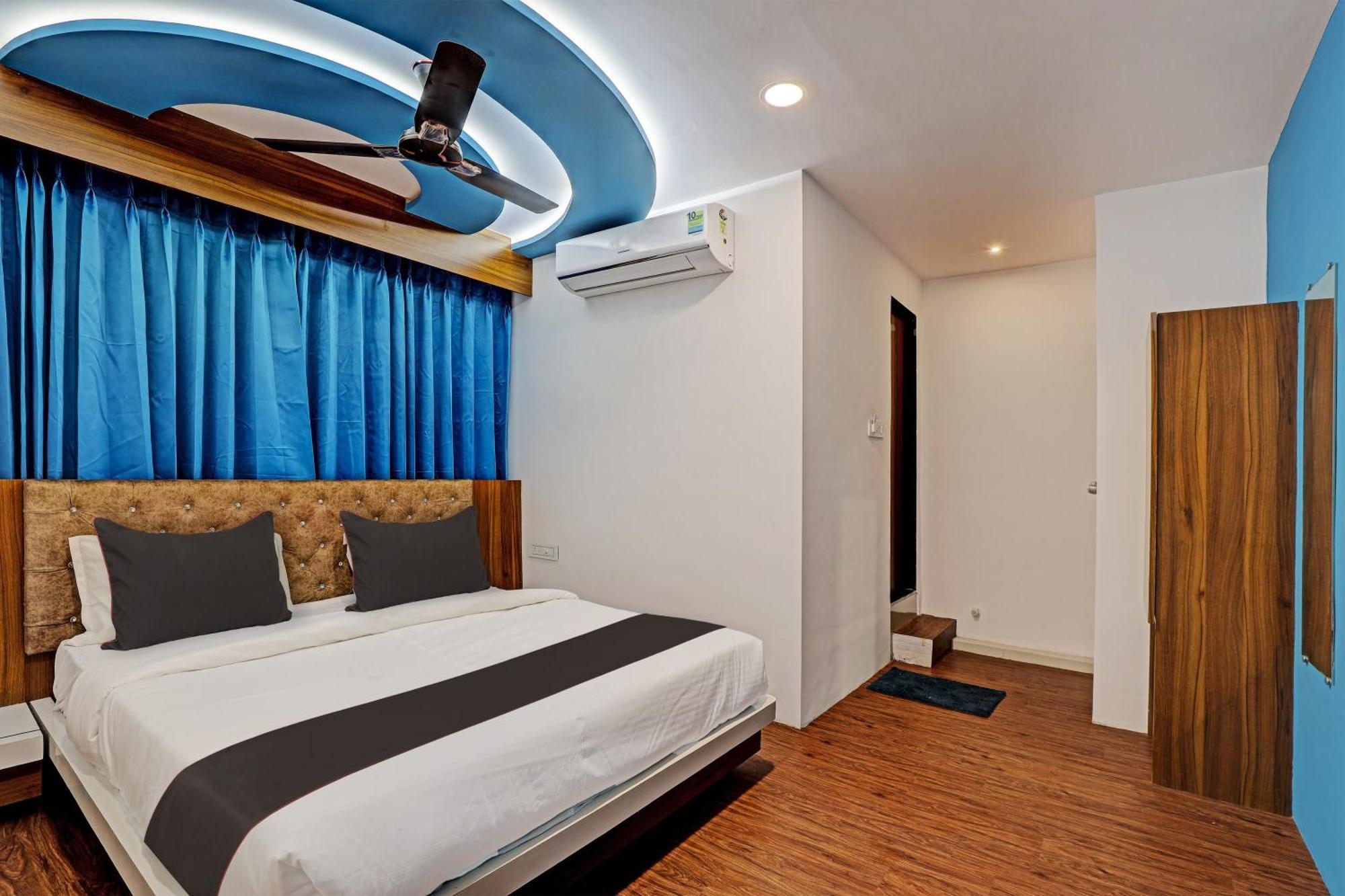 Collection O Hotel Swarg Сурат Экстерьер фото