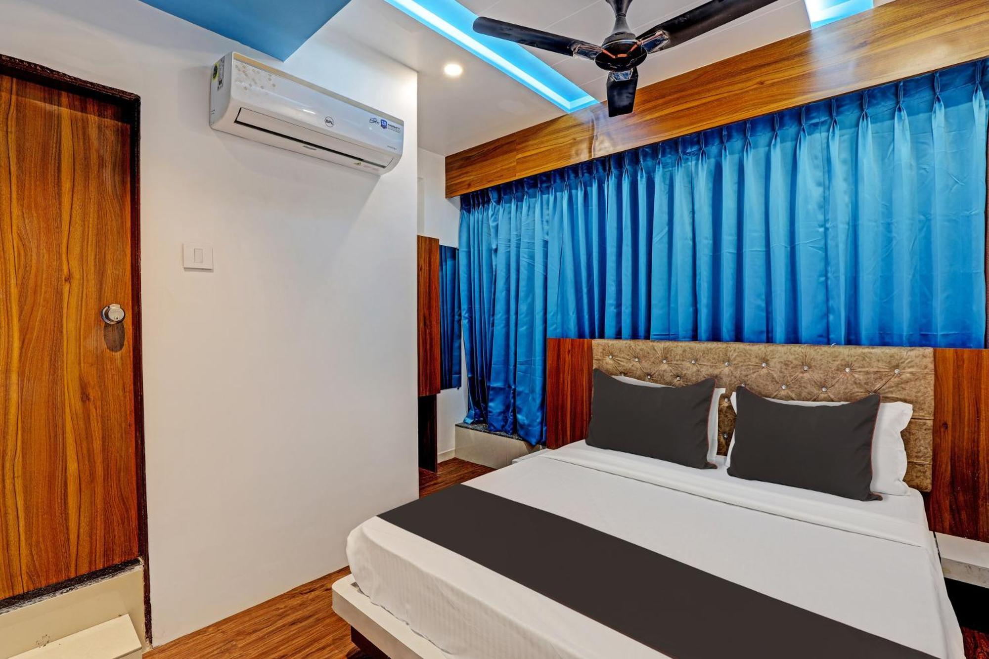 Collection O Hotel Swarg Сурат Экстерьер фото