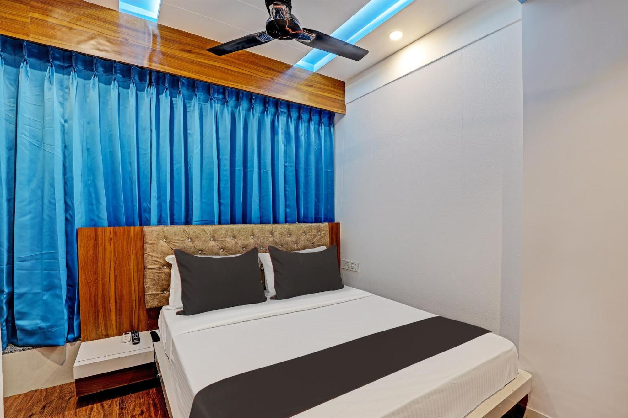 Collection O Hotel Swarg Сурат Экстерьер фото